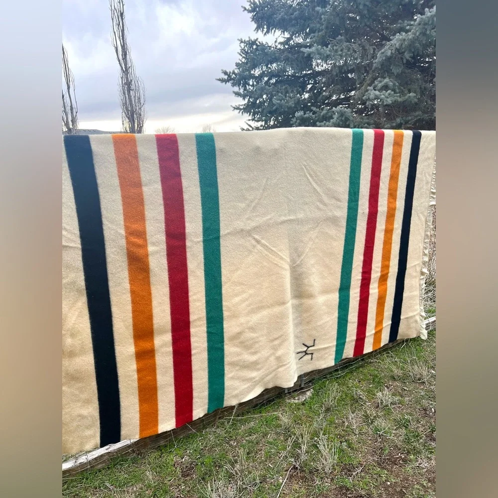Vintage 1940’s Baron Woolen Mills blanket With Brand 7’ x 6.5’ Cabincore Western
